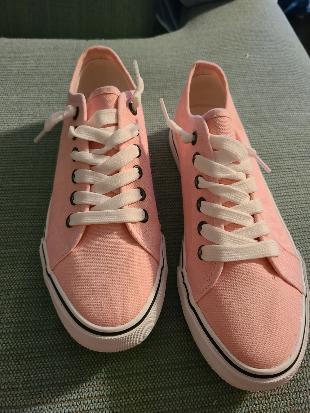 BTC! Source Unknown Pink Canvas Low-Top Lace-Up Sneakers